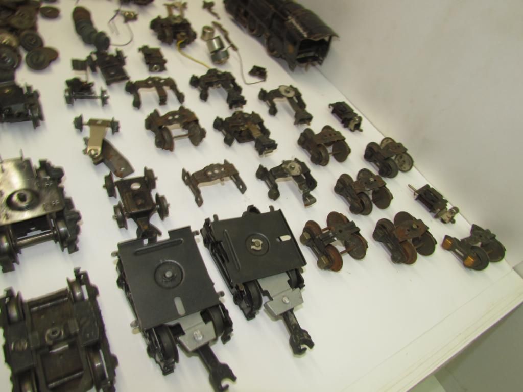 LIONEL POSTWAR PREWAR TRAIN PARTS LOT MOTOR WHEELS TRUCKS
