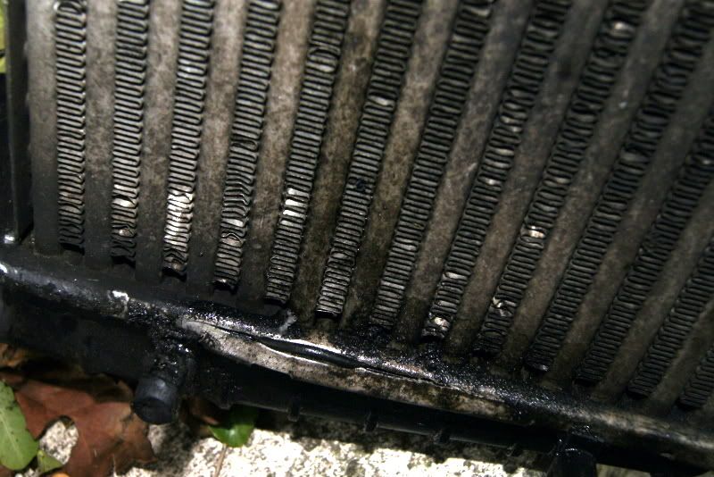 Cracked Intercooler pictures UKPassats