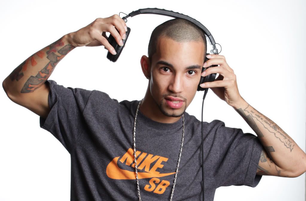 IMAGE: http://i1100.photobucket.com/albums/g410/ten_ounce/SB%20Da%20Anomoly/IMG_1804.jpg