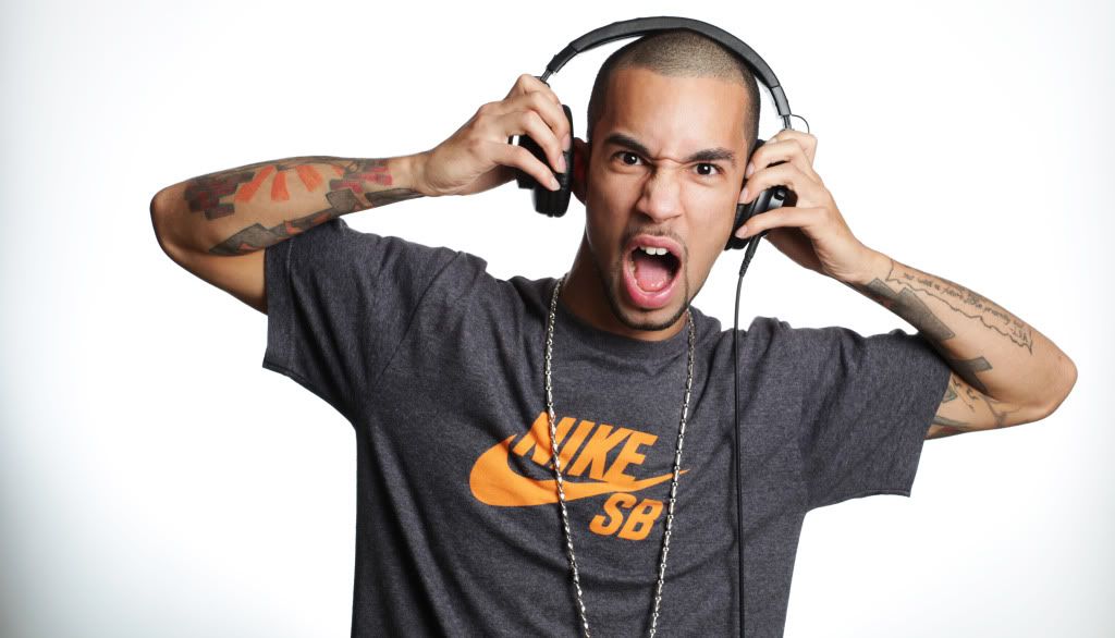 IMAGE: http://i1100.photobucket.com/albums/g410/ten_ounce/SB%20Da%20Anomoly/IMG_1816.jpg