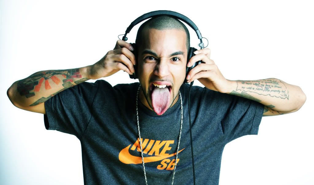 IMAGE: http://i1100.photobucket.com/albums/g410/ten_ounce/SB%20Da%20Anomoly/IMG_1826.jpg