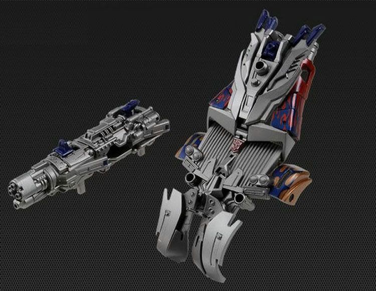 New Transformers Dark of the Moon DA28 Leader Class Striker Optimus Prime Sounds