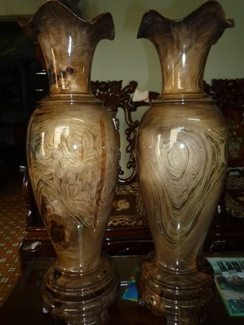 Tượng, lục bình bằng gỗ thủy tùng cực đẹp và rẻ. Giá:thỏa thuận Tượng, lục bình bằng gỗ thủy tùng cực đẹp và rẻ. Giá:thỏa thuận