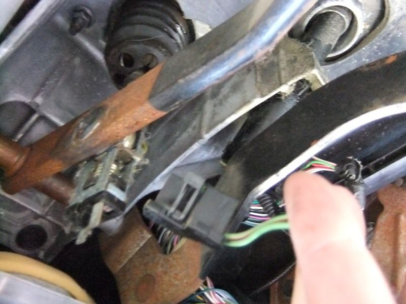 How to Replacing clutch pedal assembly Ford Explorer and Ford