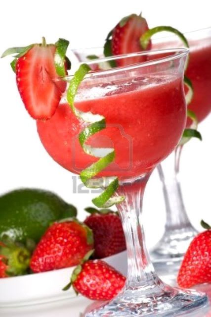4924948-strawberry-daiquiri-cocktails-rum-strawberries-liqueur-lime-juice-garnished-with-strawberry-and-twis.jpg