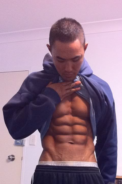 Do I have the best symmetrical abs from the misc? - Bodybuilding.com Forums